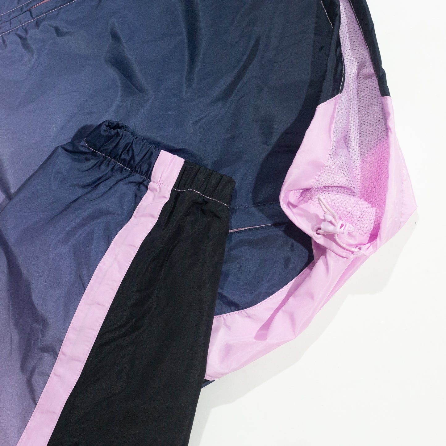 Conjunto Supreme x Umbro Track Gradient Rosa