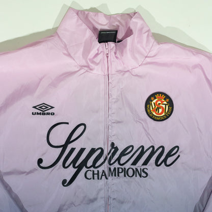 Conjunto Supreme x Umbro Track Gradient Rosa