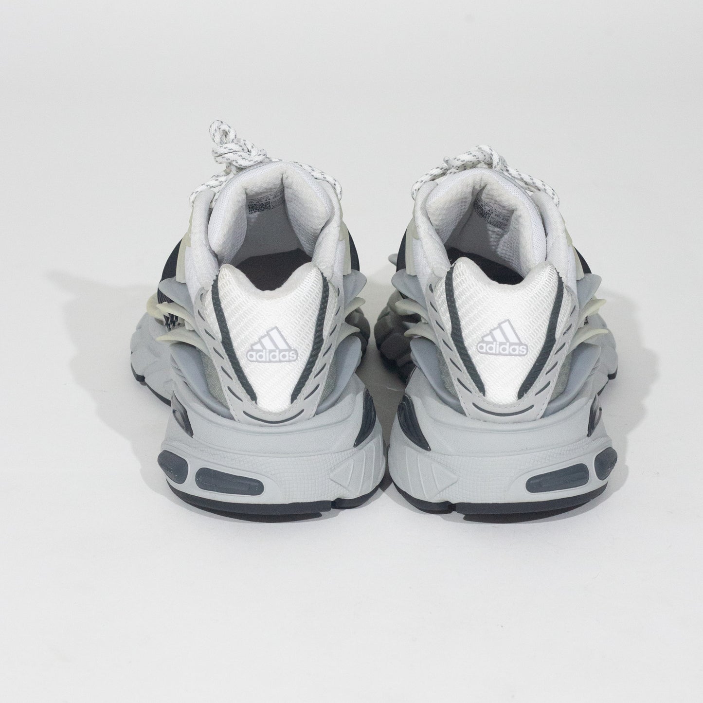 Adidas x Pharrell Williams -Adistar Jellyfish Solid Grey Clear Onix