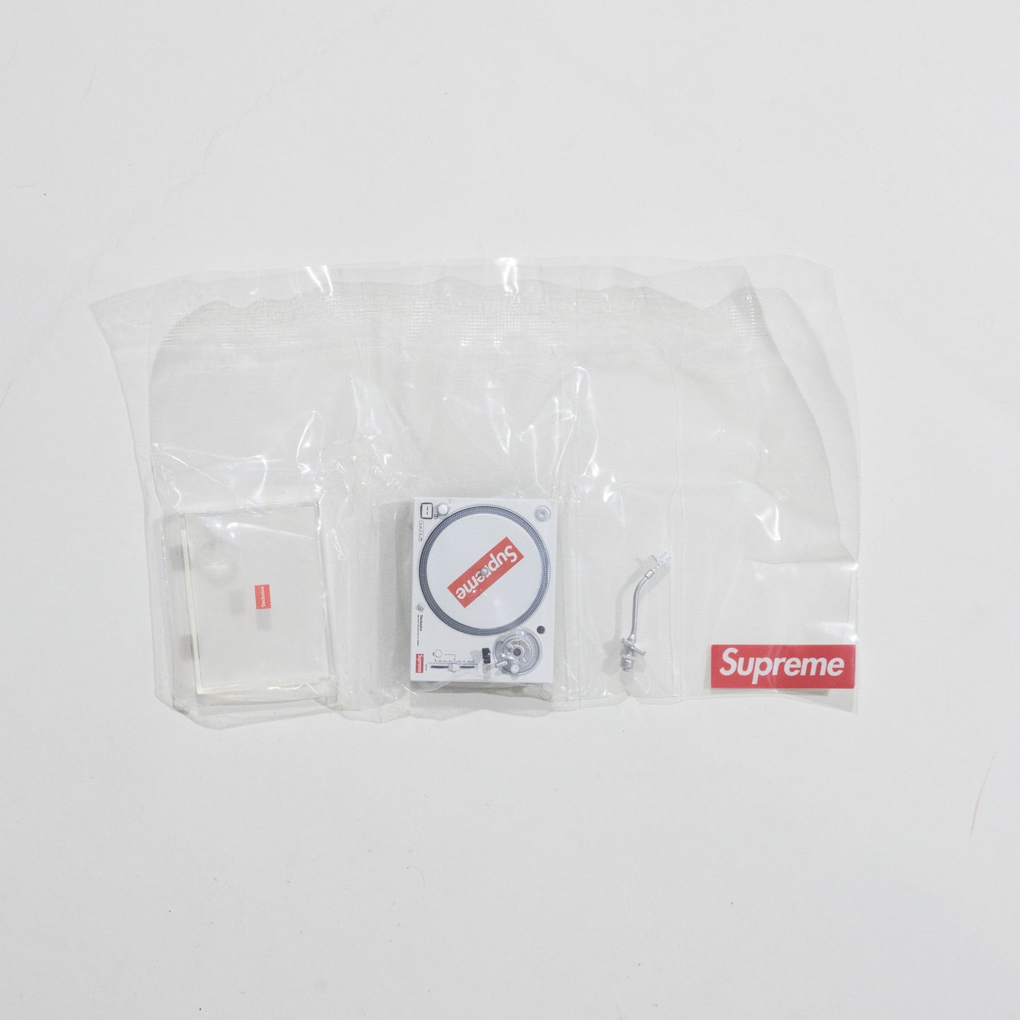 Gashapon Supreme - souvenir (SURPRESA)