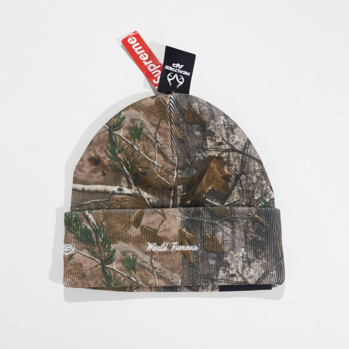 Touca Supreme Box Logo x New Era Camo