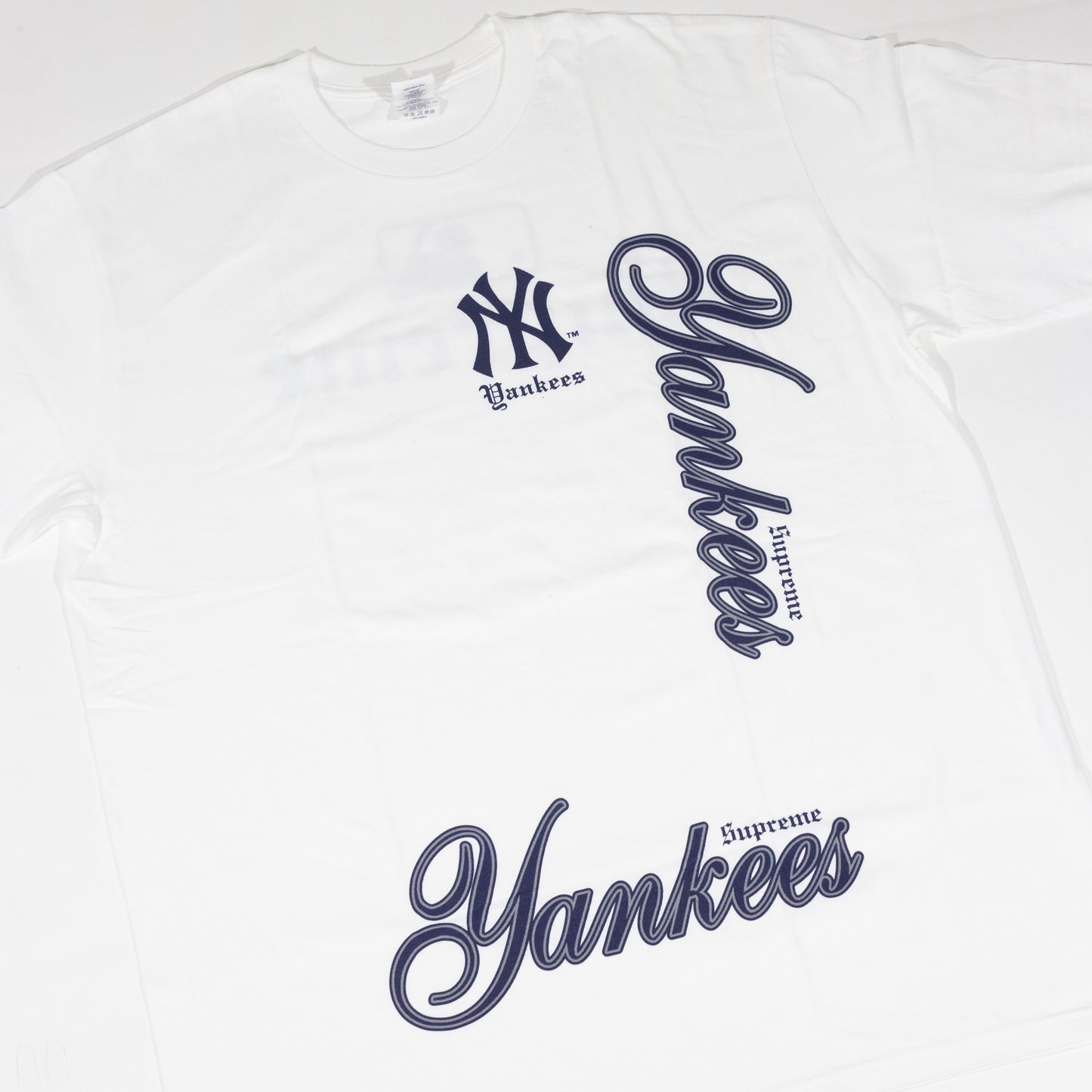 Camiseta Supreme MLB - Yankees