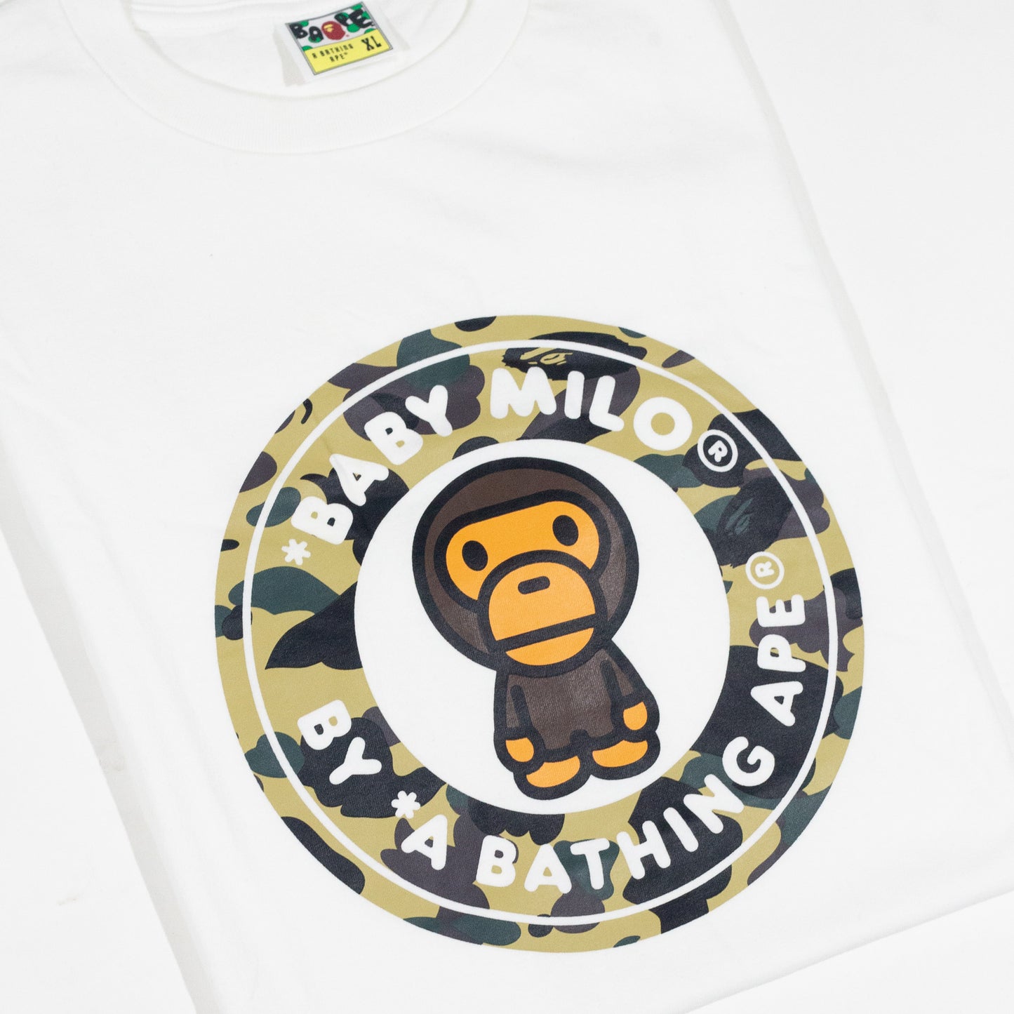Camiseta BAPE Camoilo Busy Works Branca e Amarelo