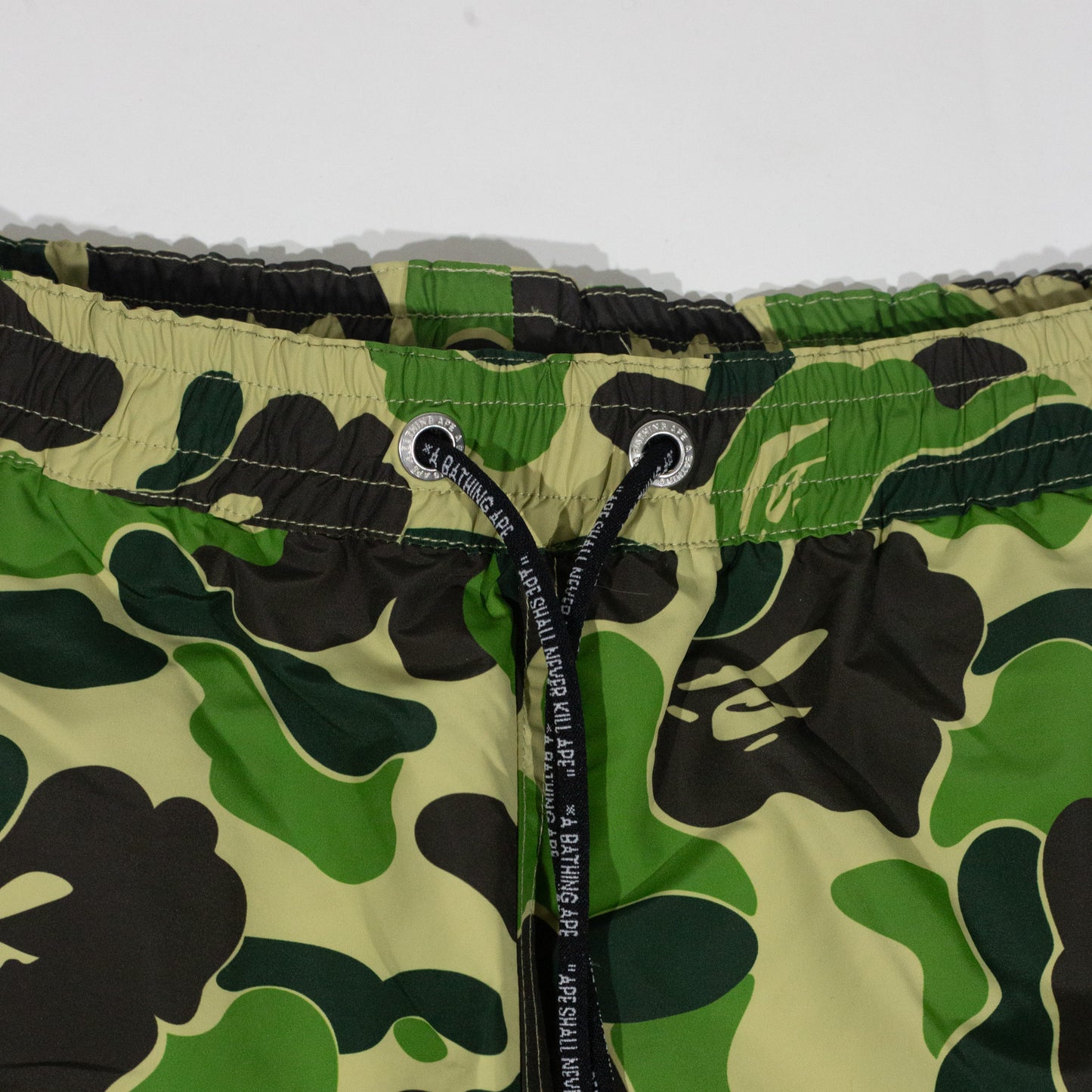 Bermuda BAPE Colour Camo One Point Beach Short Verde