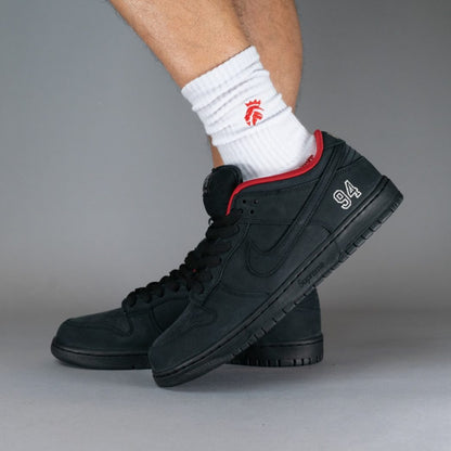Nike x Supreme Dunk Low SB Preto