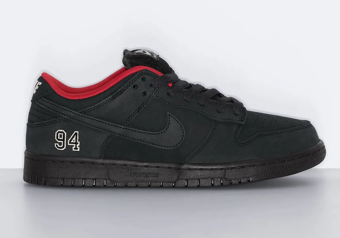 Nike x Supreme Dunk Low SB Preto